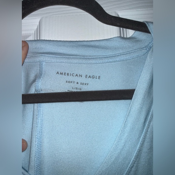 American Eagle Soft Blue V-Neck Tee - Picture 2 of 3